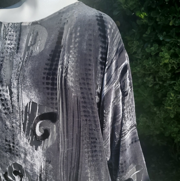 PEGGOTTY velvet burnout top - Picture 5 of 7